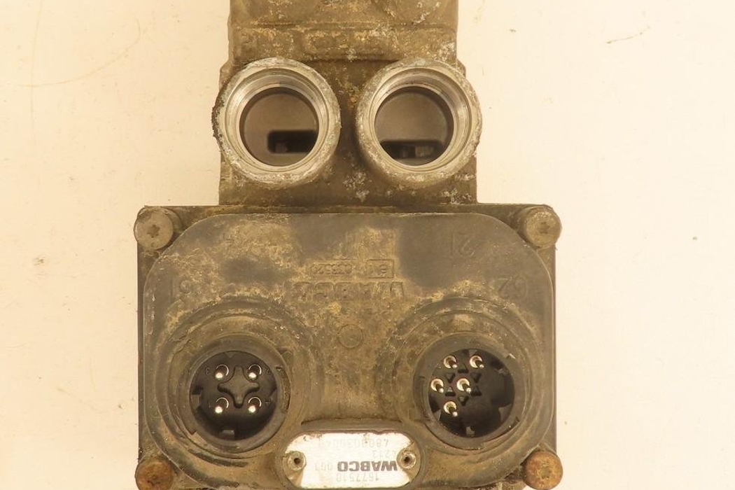 DAF XF (2012-present) Brake main valve 1677510 31399208