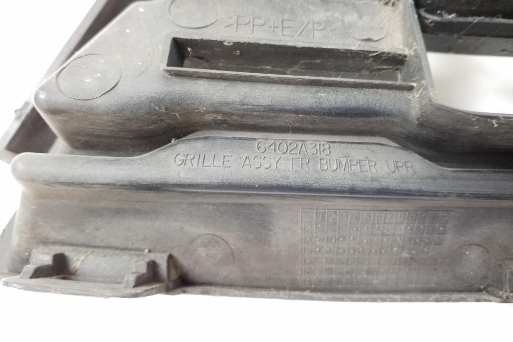 MITSUBISHI ASX 1 generation (2010-2020) Решетка радиатора переднего бампера 6402A318 28100857