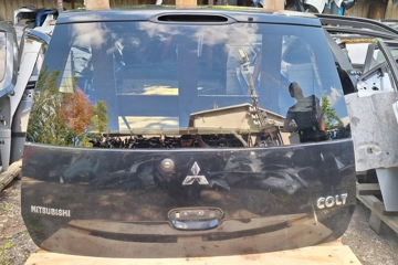MITSUBISHI Colt 6 generation (2002-2013) Крышка багажника 31724277
