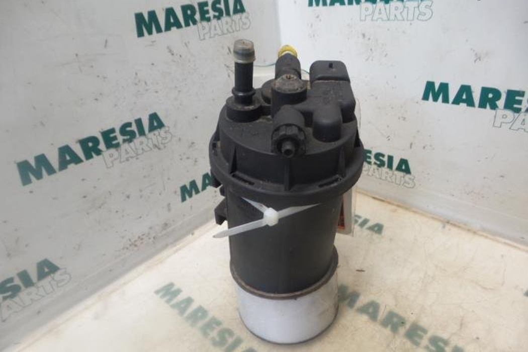 RENAULT Scenic 2 generation (2003-2010) Degvielas filtra korpuss 8200169353,7701055909,8200780962,8200416943 26986756