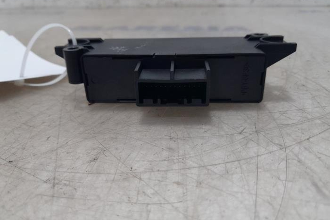 OPEL Vivaro B (2014-2019) Pārkingsensoru vadības bloks 259904115R,303406,0259904115R 27326145