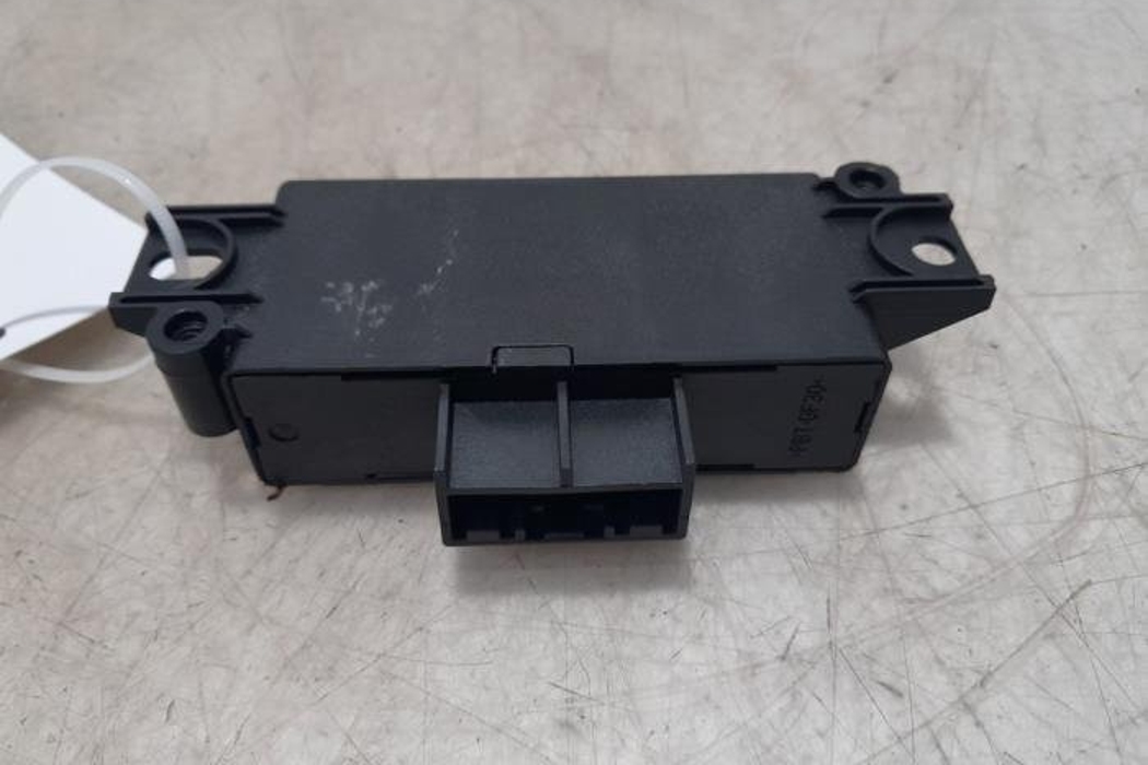 OPEL Vivaro B (2014-2019) Pārkingsensoru vadības bloks 259904115R,303406,0259904115R 27326145