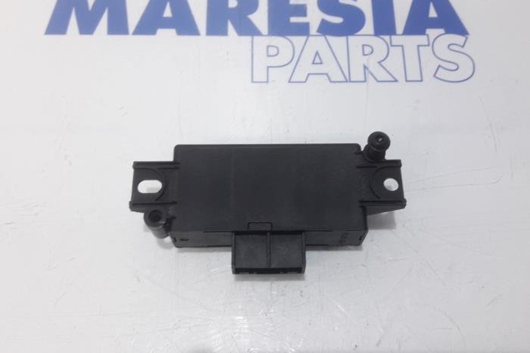 RENAULT Clio 4 generation (2012-2020) Pārkingsensoru vadības bloks 259904115R,303406 27326148
