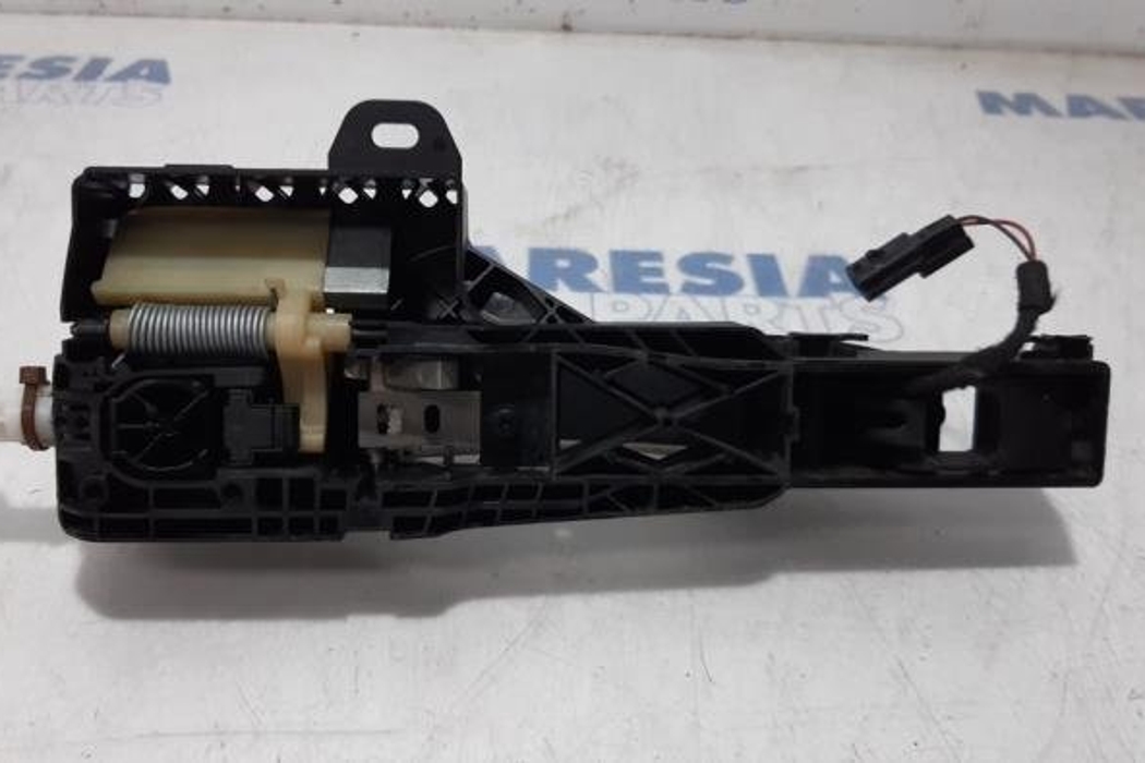 RENAULT 156 932 (1997-2007) Rear Left Door Exterior Handle 806079016R 27339790