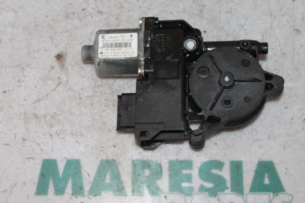 CITROËN C5 2 generation (2008-2017) Aizmugurējo kreiso durvju logu pacēlājs 9675915280,9223G5,1619999480,0130822447 27375661
