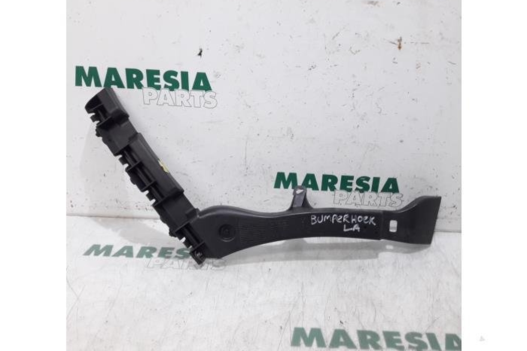 PEUGEOT 3008 1 generation (2005-2020) Aizmugurējā labā bampera stiprinājums 7416P9,9683045680 27377545