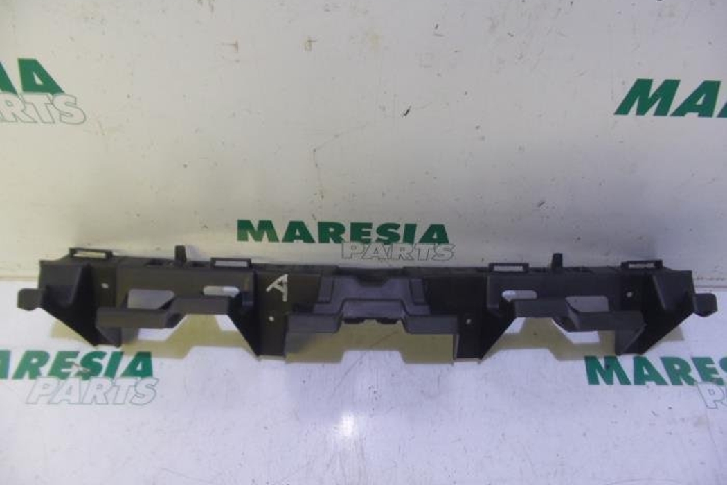 RENAULT Megane 2 generation (2002-2012) Rear Right Bumper Bracket 8200074445 27382943