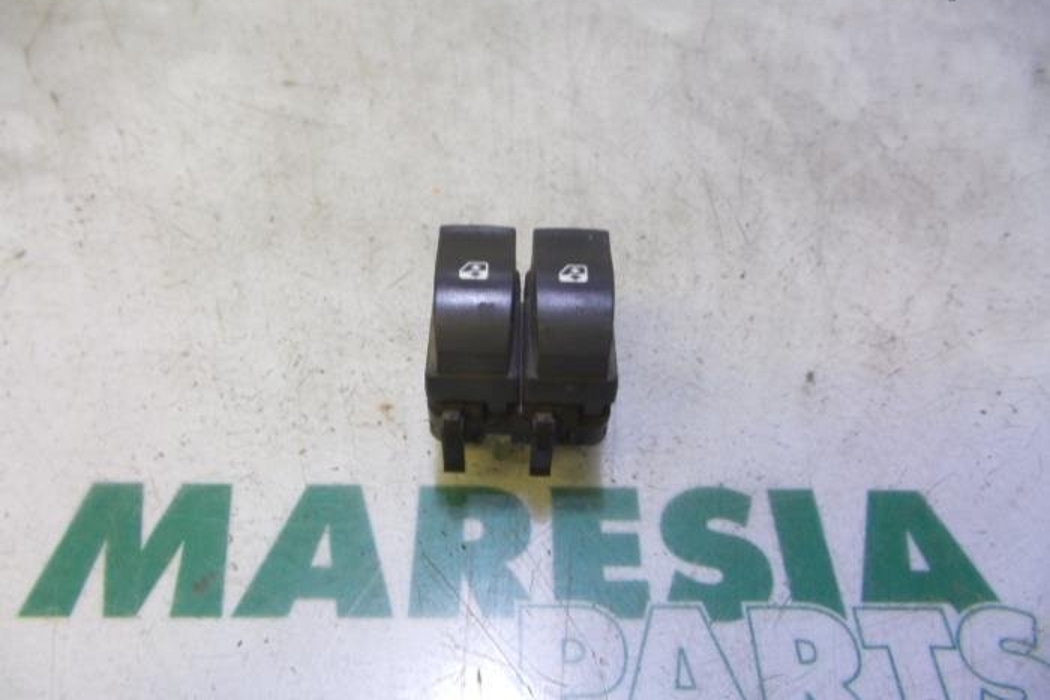 RENAULT Megane 2 generation (2002-2012) Pagrieziena rādītāja mehānisms 8200315033,008200315033 27749769