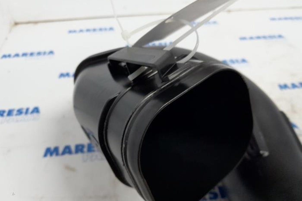 OPEL Vivaro B (2014-2019) Air Intake Tube 165555514R,93451665 27807634