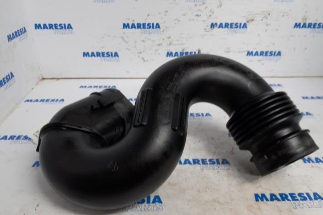 OPEL Vivaro B (2014-2019) Air Intake Tube 165555514R,93451665 27807634
