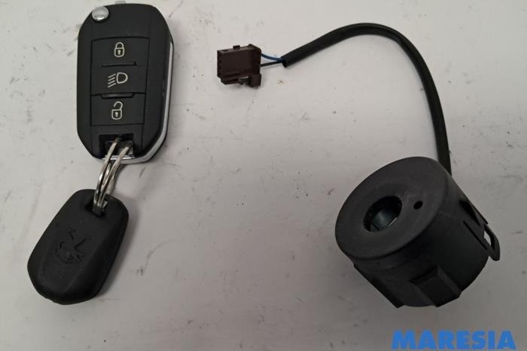 PEUGEOT 208 Peugeot 208 (2012-2015) Motora vadības bloks 9805895780,9807531680,1611427780,1608084980,141460180 30395298