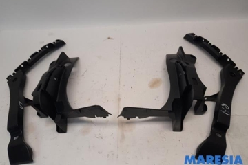 PEUGEOT 3008 1 generation (2010-2016) Aizmugurējā labā bampera stiprinājums 9683047280,7416P9,9685552477,7452ZC,9685552577,9683045680,2004035,2005490,2005489,2004034 27295777