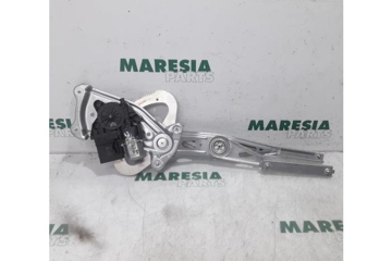 RENAULT Scenic 3 generation (2009-2015) Aizmugurējo labo durvju logu pacēlājs 827208148R,827303178R,915947200,916836200 27343465