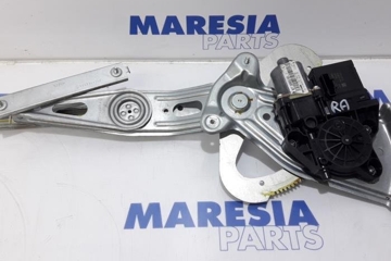 RENAULT Scenic 3 generation (2009-2015) Aizmugurējo labo durvju logu pacēlājs 827300005R,827208148R,827200006R 27344042