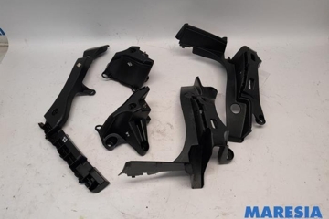 PEUGEOT 3008 1 generation (2010-2016) Aizmugurējā labā bampera stiprinājums 9683047280,7416P9,9685552477,7452ZC,9683342880,9685552577,9683045680,7416P8,7416Q0 27399693