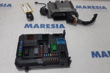 PEUGEOT 208 Peugeot 208 (2012-2015) Motora vadības bloks 0281031043,9809478580,9806460480,9807531680,1611427780,9663123380,9674001080,22661F,20151005,6160C1,1608504380,1614087380 27657723