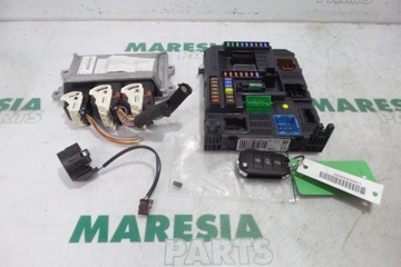 PEUGEOT 208 Peugeot 208 (2012-2015) Motora vadības bloks 9800913080,1611427780,1608326080,9805321980,V29033054A,1608084980 27658273