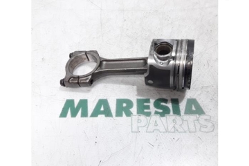 RENAULT Megane 3 generation (2008-2020) Virzuļu komplekts K9K834,120A10625R,7701475074 27772706