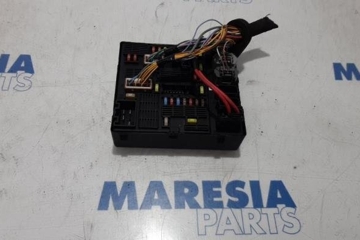 RENAULT Scenic 3 generation (2009-2015) Drošinātāju kārba 284B10002R,284B62342R 27778759