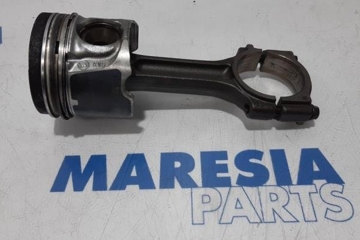 RENAULT Trafic 2 generation (2001-2015) Virzuļu komplekts 7701477831,7701479102 27785359