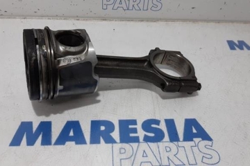 RENAULT Trafic 2 generation (2001-2015) Virzuļu komplekts 7701477831,7701479102 27785408