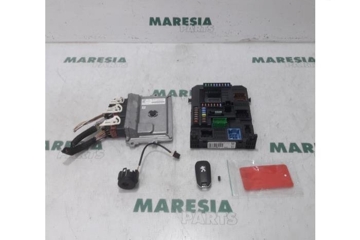 PEUGEOT 208 Peugeot 208 (2012-2015) Motora vadības bloks 9805895780,9800913080,V29035181A,1611427780,V4611,1608084980 27824919