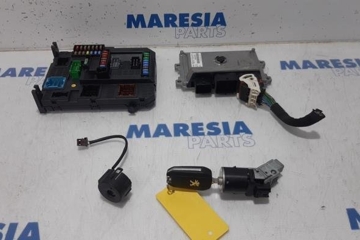 PEUGEOT 208 Peugeot 208 (2012-2015) Motora vadības bloks 1612859880,HW9800913080,9805353080,9663123380,96762547,9678355980,1611426880,1608326180,V29032215A,BSIN0300,6160C1,1608504380 27826120
