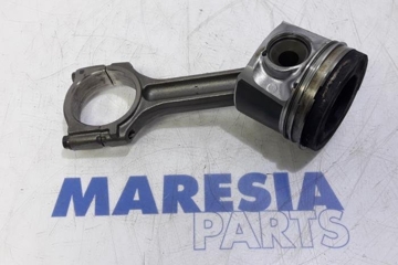 RENAULT Master 3 generation (2010-2023) Virzuļu komplekts 121004942R,120A12695R 30392030