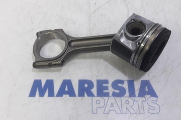 RENAULT Master 3 generation (2010-2023) Virzuļu komplekts 121004942R,121004942R0 30392031