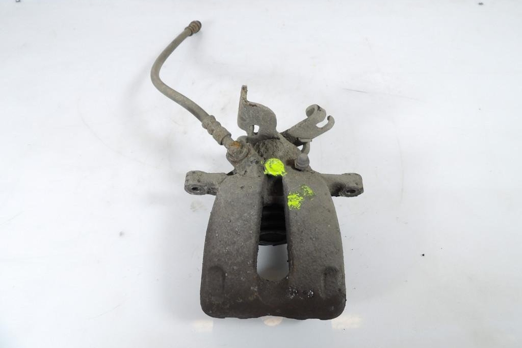 OPEL Insignia A (2008-2016) Aizmugurējais labais bremžu suports 29621672
