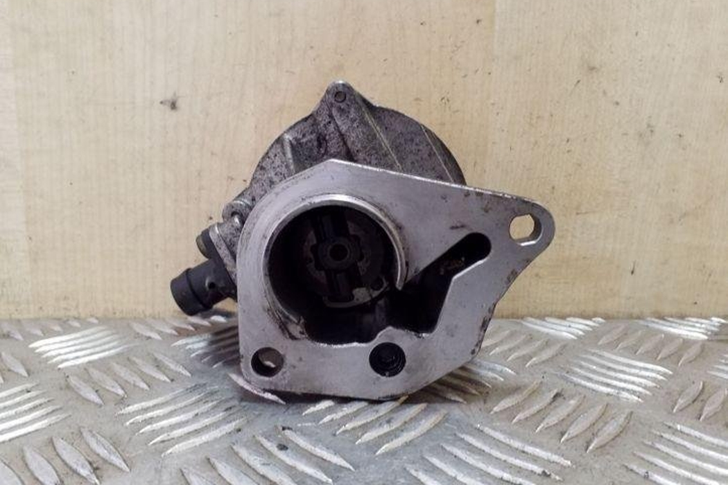 RENAULT Scenic 1 generation (1996-2003) Vacuum Pump 72238908F,8200072985 26118311