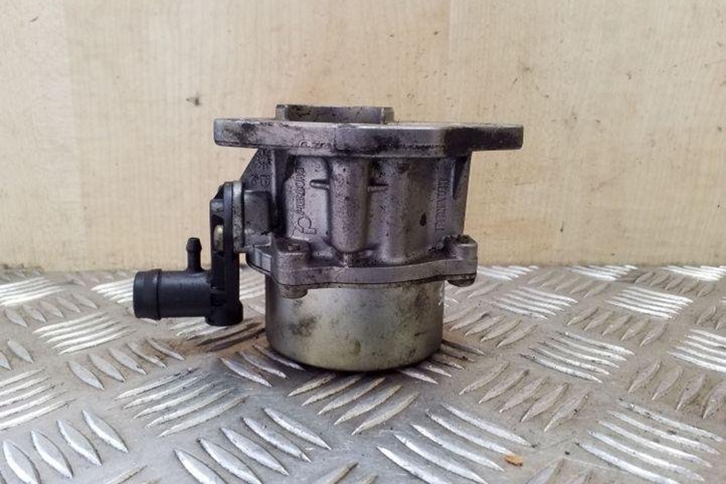 RENAULT Scenic 1 generation (1996-2003) Vacuum Pump 72238908F,8200072985 26118311