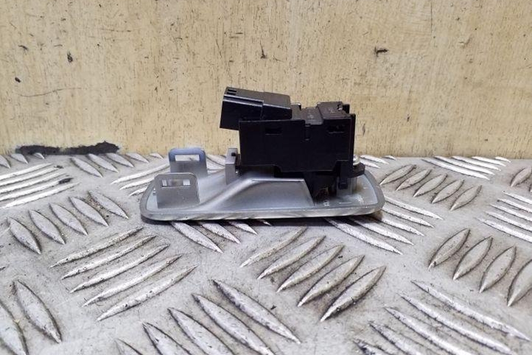 JAGUAR XF 1 generation  (2011-2016) Rear Left Door Window Control Switches AW9314717AB 26186404