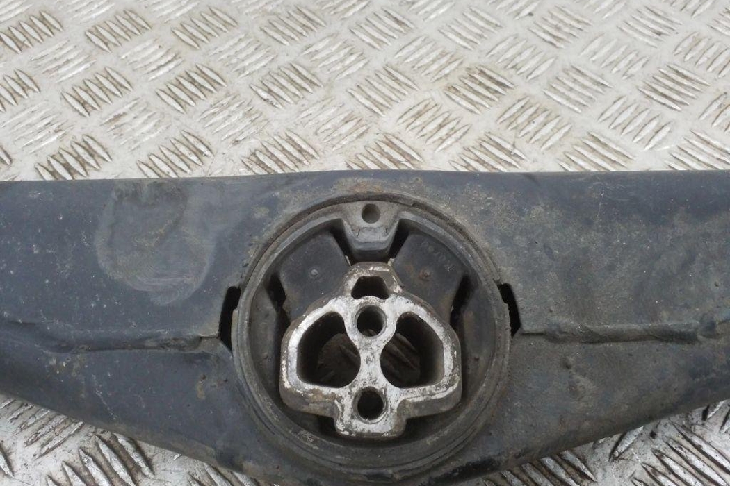 VOLKSWAGEN Transporter T5 (2003-2015) Gearbox Mount Bracket 7L6399227G 32158366