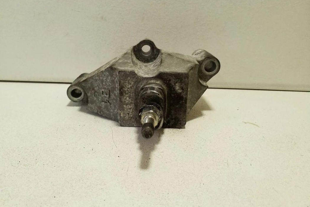 NISSAN X-Trail T32 (2013-2022) Gearbox Mount Bracket 32161617