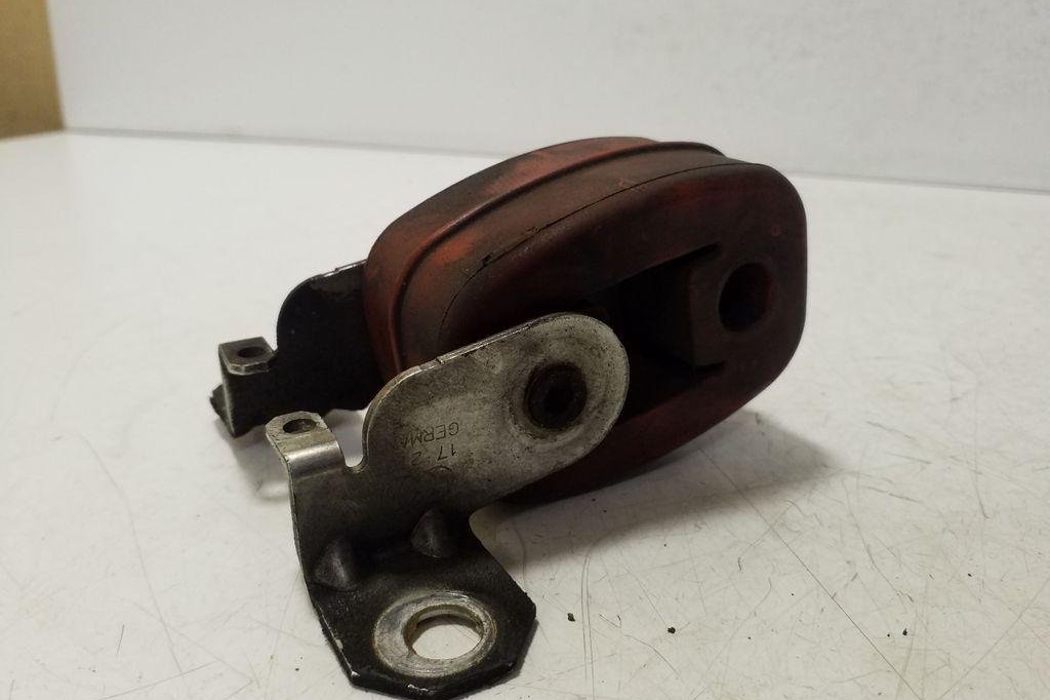 BENTLEY Continental Exhaust Hanger Bracket 3D0253144K 32166262