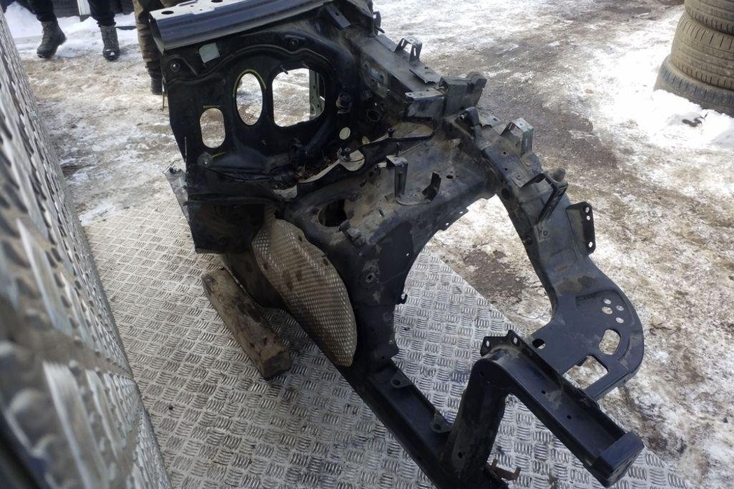 VOLKSWAGEN Touareg 2 generation (2010-2018) Front left quarter 32169766
