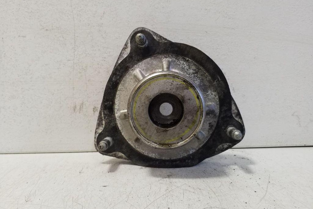 BMW X5 F15 (2013-2018) Front Left Shock Absorber Bracket 6867864 32170651
