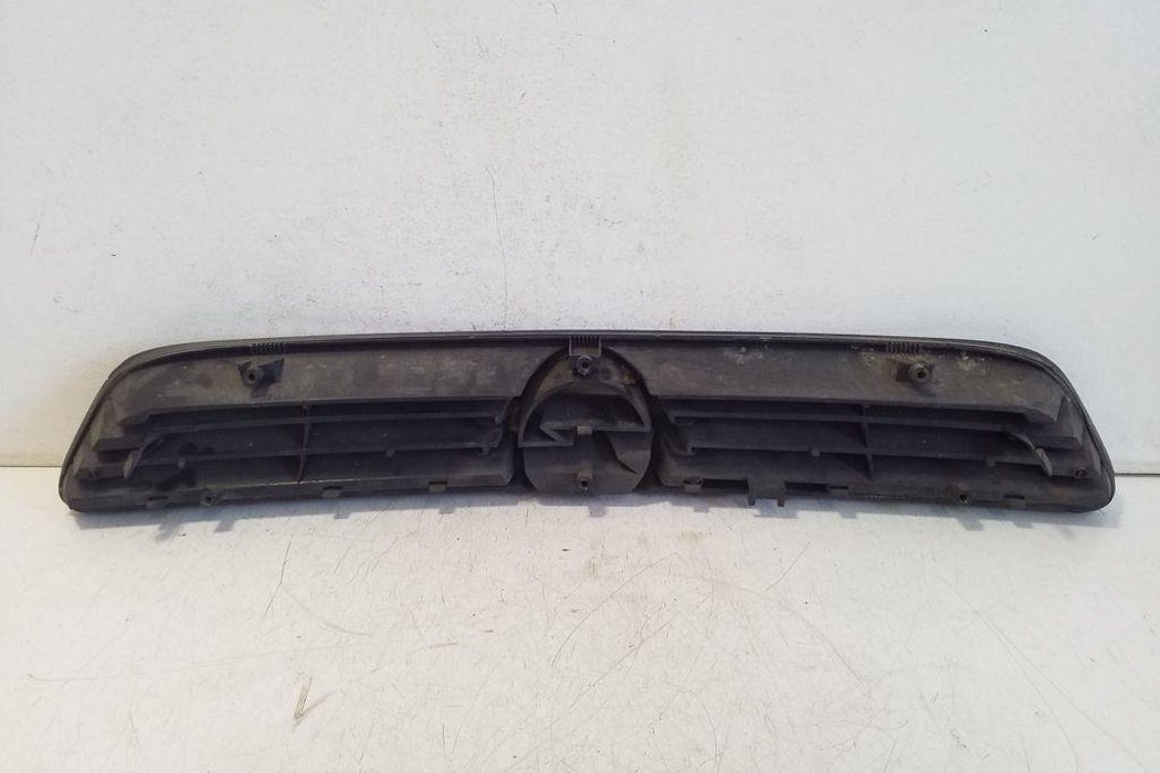 OPEL Astra G (1998-2009) Priekšējā bampera augšējā reste 90588120 32172837
