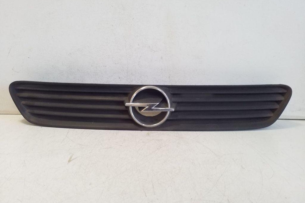 OPEL Astra G (1998-2009) Priekšējā bampera augšējā reste 90588120 32172837