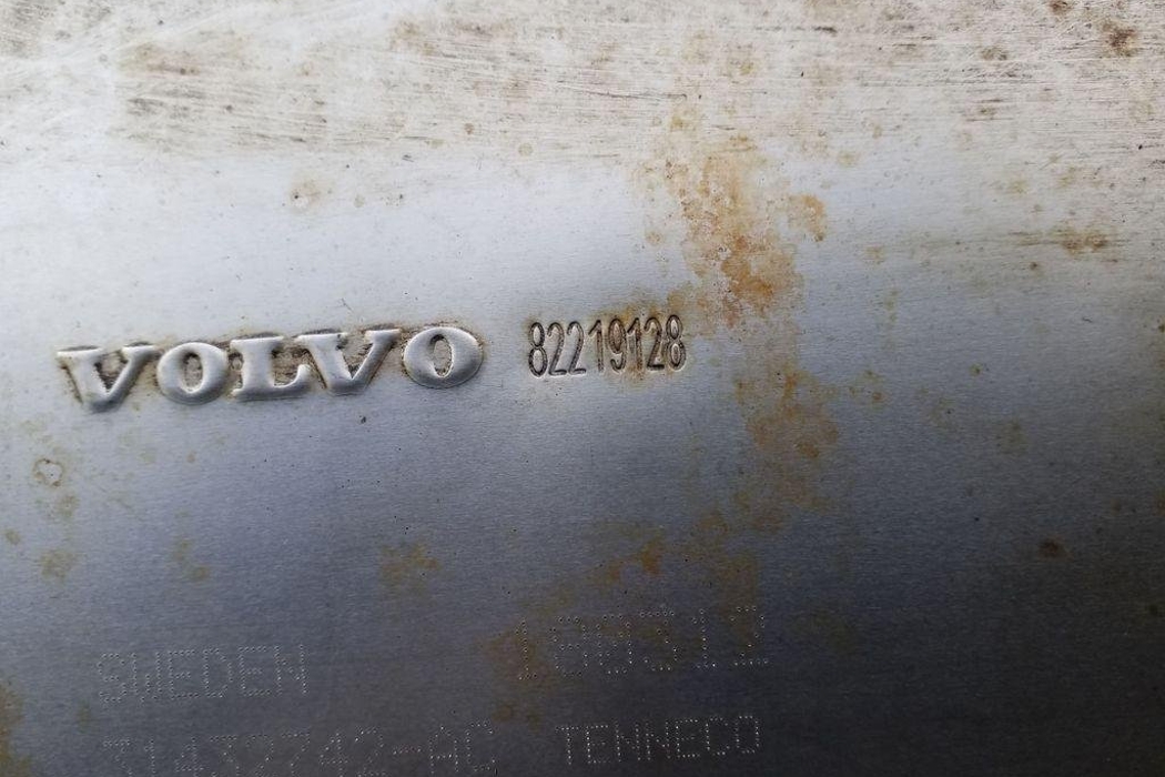 VOLVO XC60 2 generation (2017-2024) Глушитель 31432742,82219128 32173887