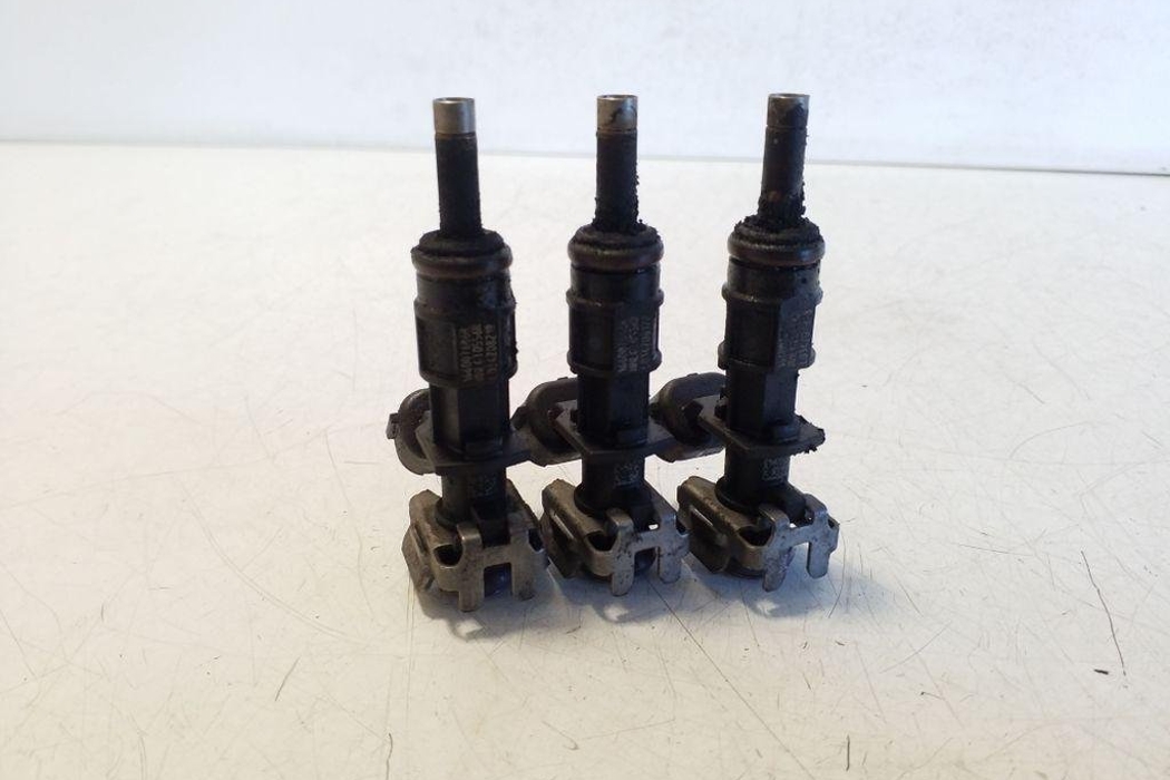 DACIA Sandero 2 generation (2013-2020) Комплект Форсунки 166007686R 32174854