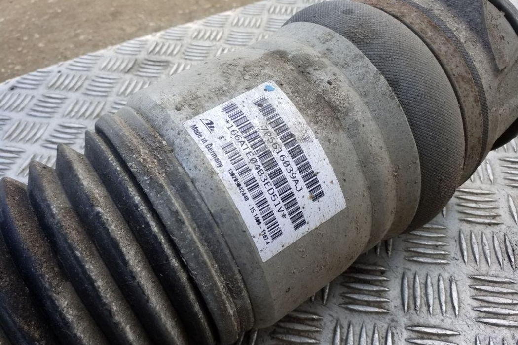 PORSCHE Cayenne 958 (2010-2018) Air Spring 7P5616039AJ,7P5616403AD 32176048