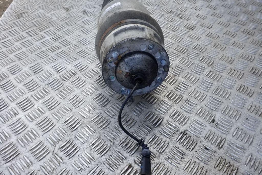 PORSCHE Cayenne 958 (2010-2018) Pneimatiskais / gaisa spilvens 7P5616404AD,7P5616040AJ 32176053