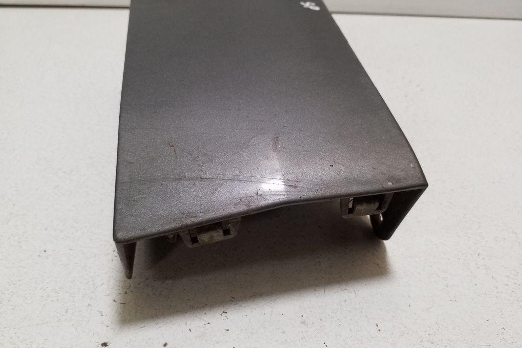 SUZUKI Grand Vitara 2 generation (2005-2014) Aizmugurējā labā spārna moldings 7755165J0 32176906
