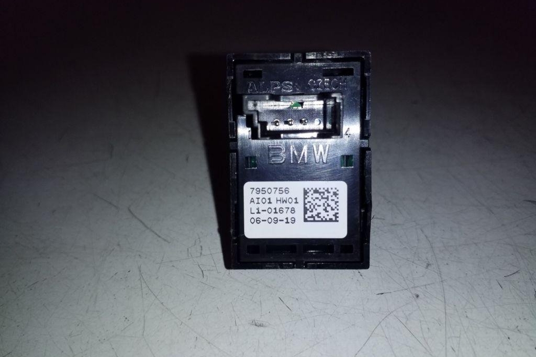 BMW 3 Series G20/G21/G28 (2018-2024) Rear Left Door Window Control Switches 7950756 32182821