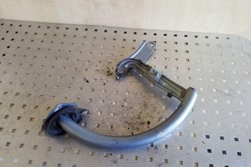 VOLKSWAGEN Passat B7 (2010-2015) Kreisās puses bagāžnieka eņģe 3C5827301B 26064640