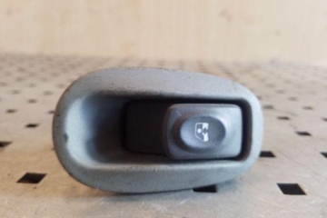 RENAULT Scenic 1 generation (1996-2003) Aizmugurējo kreiso durvju loga pacēlāja slēdži 7700836267,432963K 26118465