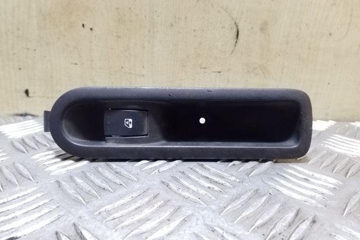 RENAULT Scenic 2 generation (2003-2010) Кнопка стеклоподъемника задней правой двери 156013870 26121208