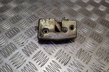 VOLKSWAGEN Transporter T4 (1990-2003) Labās puses bīdāmo durvju slēdzene 701843604A 26135871